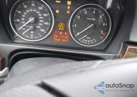 2010 BMW 328I xDrive z USA, uszkodzony, nr VIN WBAPK5C57AA649946